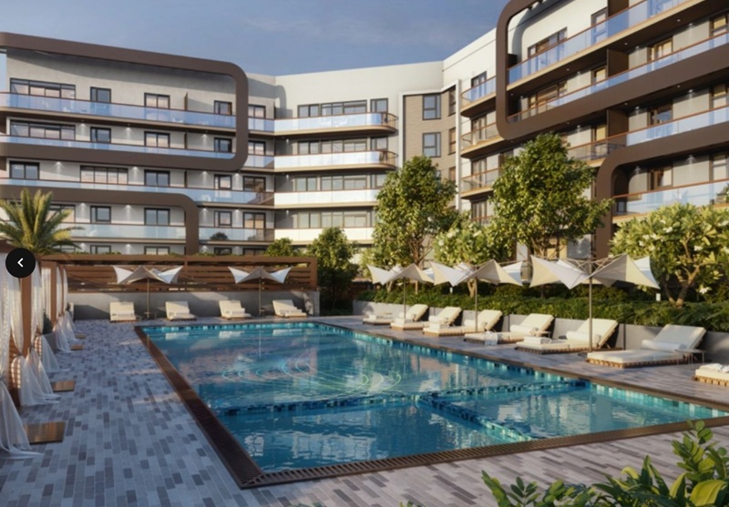 Prime Location in Hallandale